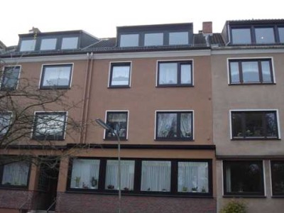 *** Top gepflegte und urgemütliche 2 Zimmer mit EBK, Südbalkon u. Fahrstuhl ***