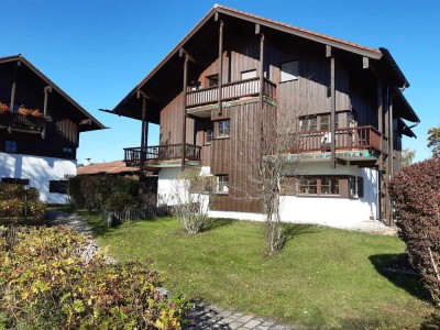 helle, freundliche 2-Zimmer-EG-Wohnung mit Terrasse/ Garten und Tiefgaragenstellplatz