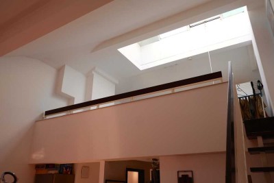 ***** Mini-Penthouse-Maisonette am Schloßpark in Wiesbaden-Biebrich: Inkl. EBK! SOFORT FREI!!!