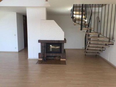 Attraktive 5,5-Raum-Maisonette Wohnung mit Balkon und Kamin in Ostfildern-Kemnat
