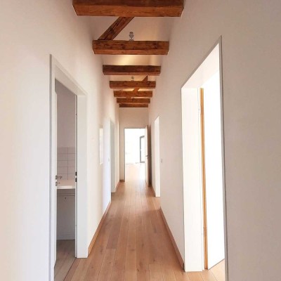 Sehr exklusive ca 131m² barrierefreie Dachgeschosswohnung mit Loft-Charme im Herzen von Eschwege!