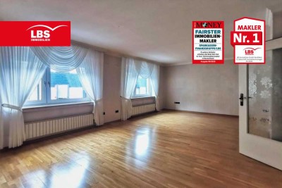 Citynahe Eigentumswohnung mit 5 Zimmern, Balkon und Teilungsmöglichkeit