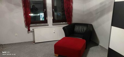 Gepflegte 4-Zi-Wohnung an eine Familie oder 2-3er-WG zu vermieten.