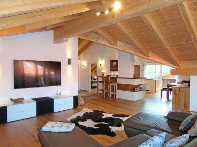 Exklusive Chalet- Dachgeschoss-Wohnung mit 3 Balkonen