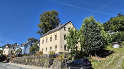 Viel Haus für kleines Geld: Großes Ein-/Zweifamilienhaus (200 m²) mit Garten in Burkhardtsdorf