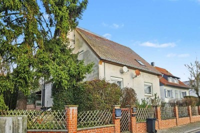 Kleiner Preis für große Träume -  renovierungsbedürftige Maisonettewohnung