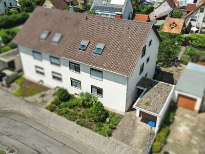 Vermietete Mehrfamiliendoppelhaushälfte mit drei Wohneinheiten – Ihr neues Kapitel beginnt hier