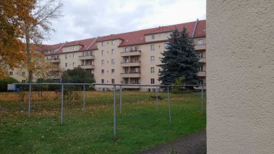 Schöne 1- Zimmerwohnung im DG eines Mehrfamilienhauses