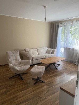 Schöne 2 Zimmer Wohnung mit Tageslichtbad
