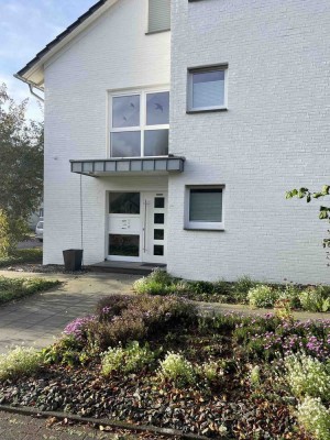 Zwei-Zimmer-Wohnung im DG in Seenähe