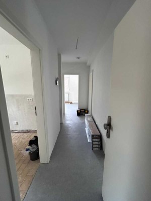 Erstbezug nach Sanierung: freundliche 3-Zimmer-Wohnung mit Balkon in Bergheim