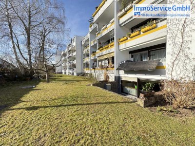 Großzügige 4-Zimmer-Wohnung mit Hobbyraum, Schwimmbadanteil und 2 Garagen