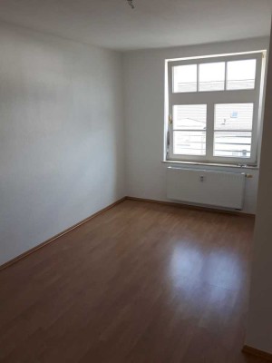 ** VERMIETETE CHARMANTE DACHGESCHOSSWOHNUNG ** MIT LOGGIA,  BAD & WANNE ** WE 27 **