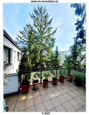 *DIE super ruhige und mondäne Lage in Sonnenberg, mit riesigen Balkon, 2,5 Zi. ETW inkl. Stellplatz*