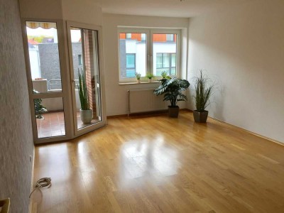 Zentrale 2-Raum-Wohnung mit EBK und Balkon in Buxtehude