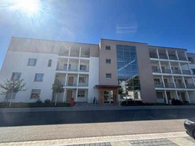 Neubau 2-Zimmer-Wohnung mit TG-Stellplatz, neuer Küche, Terrasse und Kellerabteil in Zirndorf