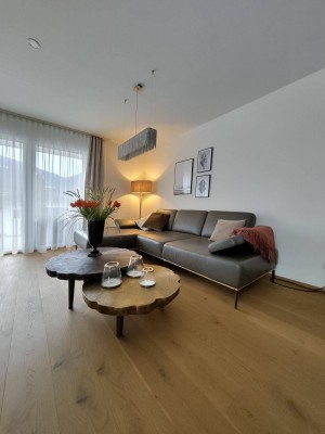 Moderne, helle 3-Zimmer-Wohnung mit zwei Balkonen, zwei Parkplätze