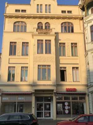 Schöne 2-Raum-Wohnung im 2. OG, zentrale Lage direkt am Markt