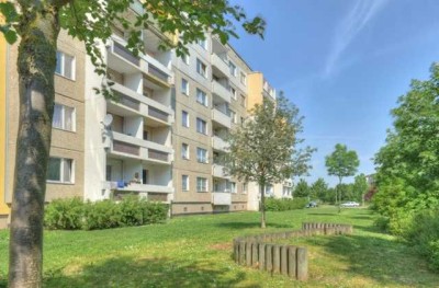 Studis aufgepasst: 2 Zimmer mit Balkon und Aufzug