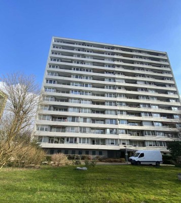 Stilvolle, vollständig renovierte 2-Zimmer-Wohnung mit Balkon in Domagkweg, Wuppertal