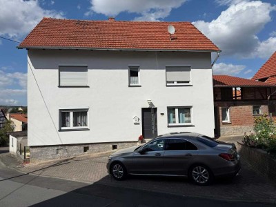 Geräumiges Einfamilienhaus in Ringgau-Grandenborn mit Garten und großer Scheune
