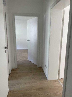 Moderne, sanierte 2 Zimmer-Wohnung mit neuem Bad und Einbauküche in der Innenstadt
