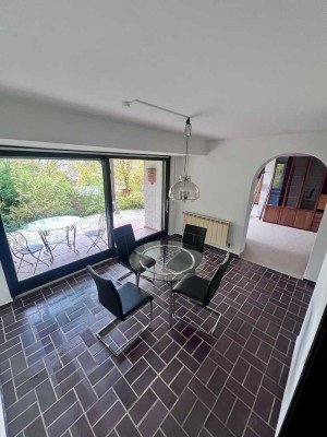 2-Zimmer Einliegerwohnung mit Terrasse am Weinberg – ab sofort verfügbar