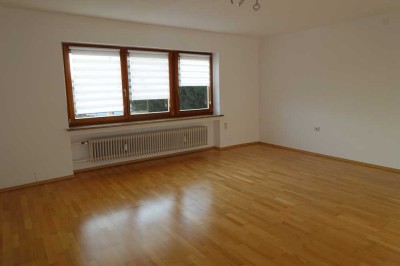 Mühldorf Rottstr.: 4 Zi. OG-Wohnung in ruhiger Lage mit Balkon