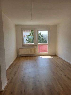 Umzugsbonus 3 Monate geschenkt! Hier wartet ihr neues zu Hause / tolle 3 Zimmer Wohnung mit Balkon /