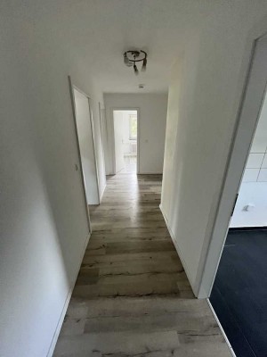 *wir schenken Ihnen die 1. Nettokaltmiete* - schöne 4 Raumwohnung am Zanger Berg