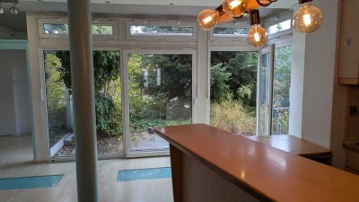 Moderne 2-Zimmer-Wohnung mit Wintergarten im Herzen von Wolnzach