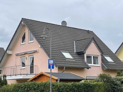 Stilvolle, gepflegte 2-Zimmer-Maisonette-Wohnung mit  Balkon und EBK