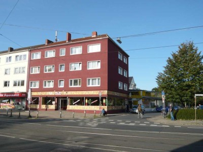 Helle, renovierte Wohnung mit Balkon, Vollbad und Einbauküche