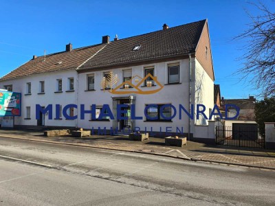 Ein- bis Zweifamilienhaus in zentraler Lage von Schmelz