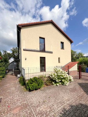 ++ Freies Einfamilienhaus mit vermieteter Einliegerwohnung ++