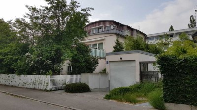 2-Zimmer-Penthouse-Wohnung mit Balkon und Süd-West Terrasse