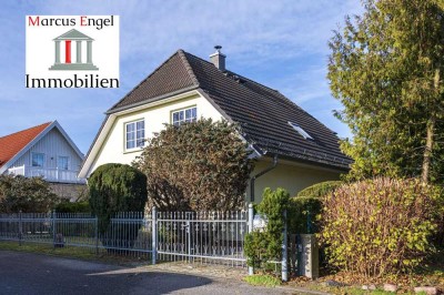 Stilvolles Einfamilienhaus mit Erker & moderner Technik in Vehlefanz *Provisionsfrei für den Käufer*