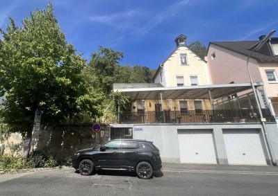 Einfamilienhaus mit zweitem, (noch) unbebautem anliegendem Baugrundstück in sehr guter Lage!