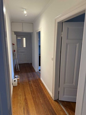 Charmante 2-Zimmer-Altbauwohnung in Hamburg-Winterhude