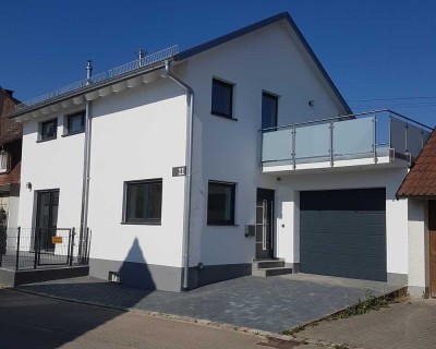 Schöne 3-Zimmer-Doppelhaushälfte mit gehobener Innenausstattung und EBK in Bernstadt