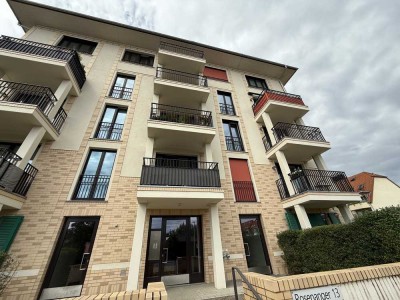 3 Zimmer mit Terrasse und Gärtchen!