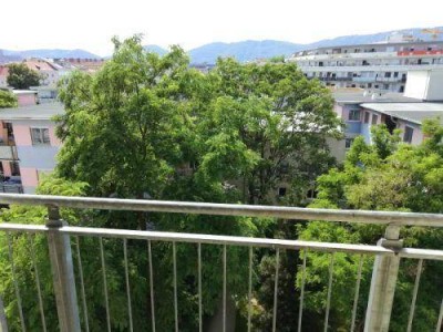 2er-WG: Sonniger 3 ZIMMER-NEUBAU + ruhiger West-Balkon + extra Küche möbliert + Lift + letzter Stock