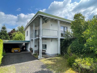 familienfreundliches, freistehendes Einfamilienhaus
im Bungalowstil mit schöner Gartenanlage