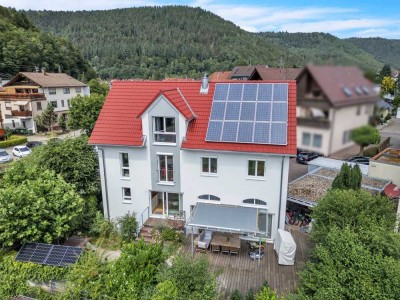 Energetisch saniertes, hochwertiges Haus mit Einliegerwohnung, Carport und Garage