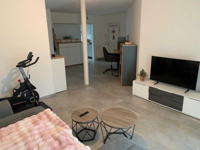 Schöne 2-Zimmer Erdgeschosswohnung mit Terrasse und Einbauküche in Mainz-Hechtsheim