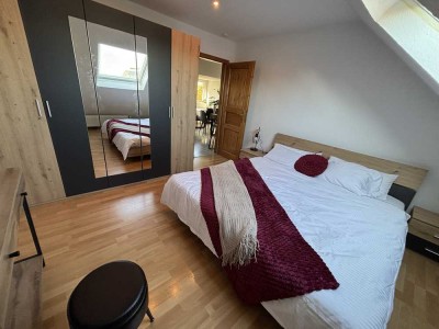 Voll Möbliertes 3,5 Zimmer Wohnung in Meerbusch mit 80 m²