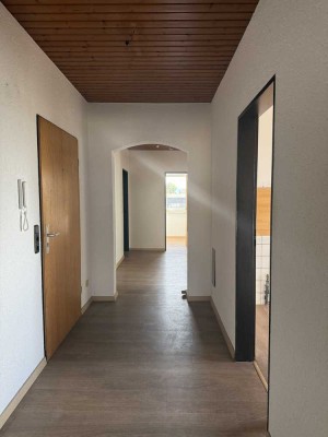 Großzügige 5-Zimmer Wohnung