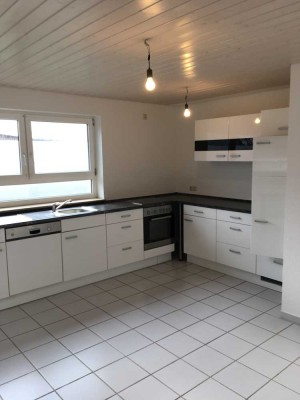 Modernisierte 3-Zimmer-Maisonette-Wohnung mit EBK in Sulzfeld