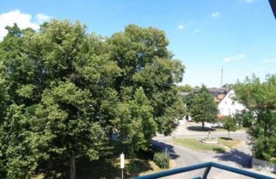 Bad Dürrheim/Stadtmitte 
 3 1/2-Zimmer-DG mit Fahrstuhl