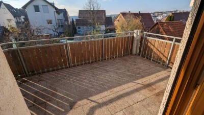 Helle 3-Zimmer Wohnung mit offenem Küchen- Wohnbereich und TG in Schlaitdorf